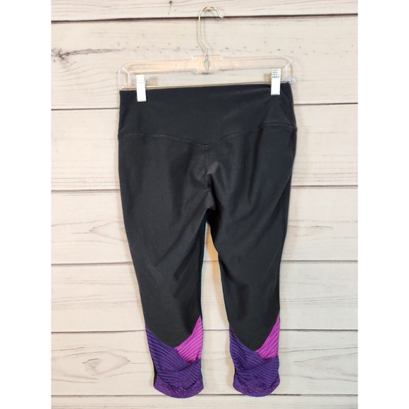 Nike Dri Fit Women's Black Solid Stretch Mid Rise Cropped Leggings Size Small - Picture 2 of 7